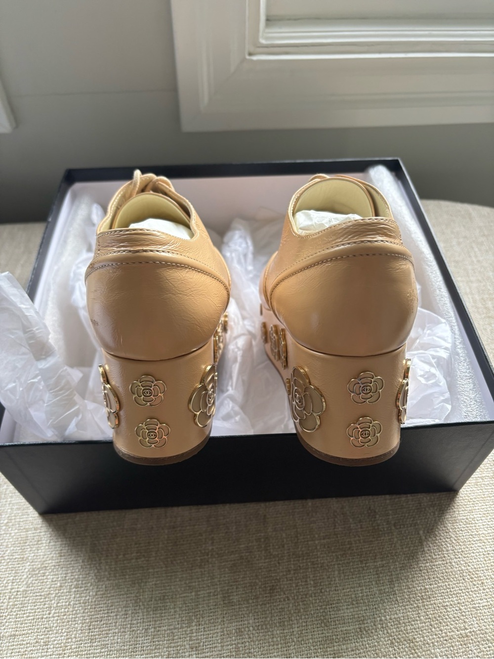 Chanel Beige-Black Patent And Leather Camellia Platform Sneakers - Picture 4 of 7